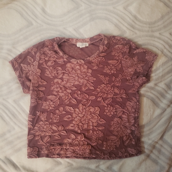 Pink velvet flower shirt - Picture 1 of 1